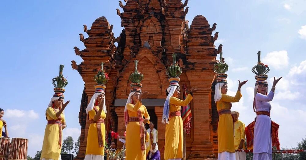 Start your visa-prepared journey with Vietnam’s vibrant glow